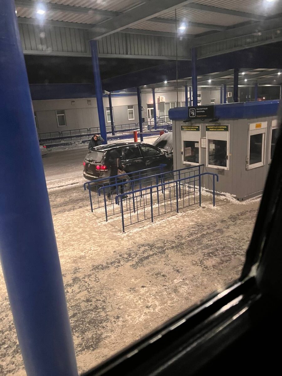 Погранконтроль — но без самолёта и бизнес-класса