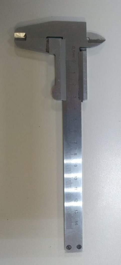 Штангенциркуль с глубиномером