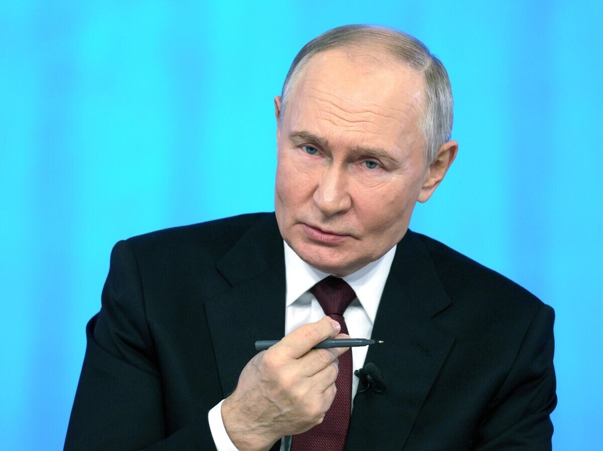    Президент России Владимир Путин проводит специальную программу "Итоги года с Владимиром Путиным" в Гостином дворе© РИА Новости / POOL