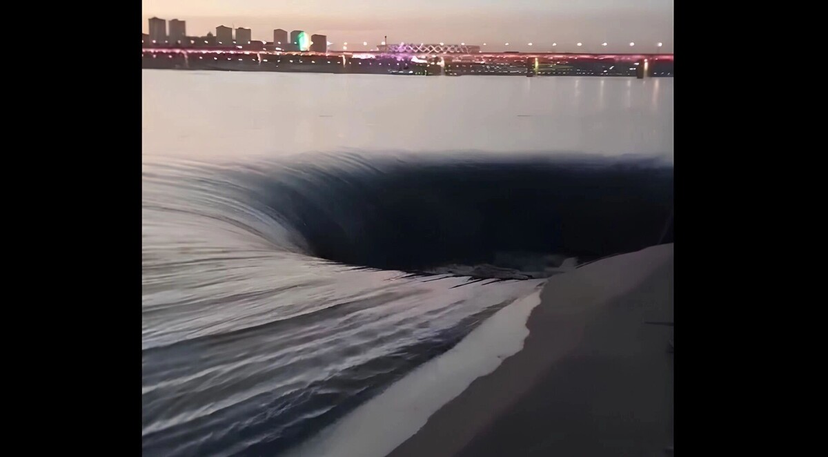     Автор: Алексей Ульянов