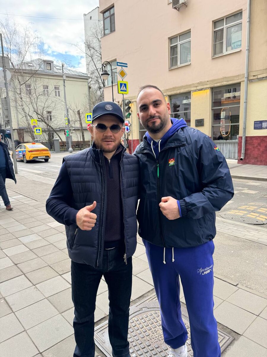 Респект тому, кто узнал этого дядьку