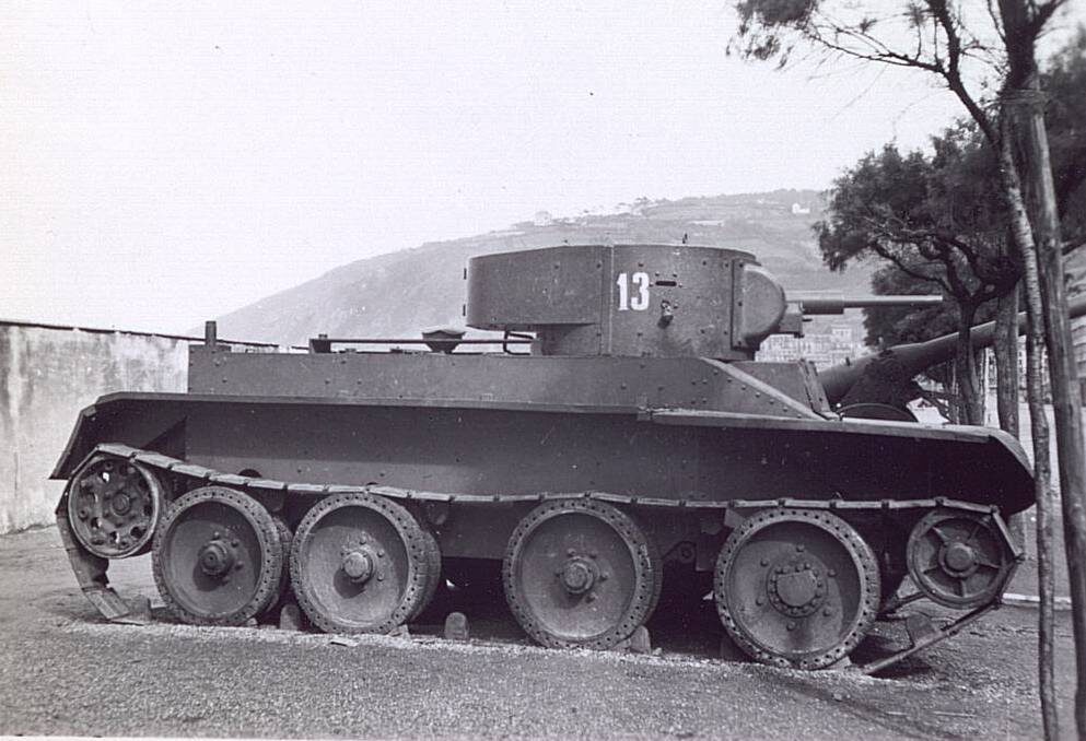БТ-5 республиканцев в Испании в 1936—1939.