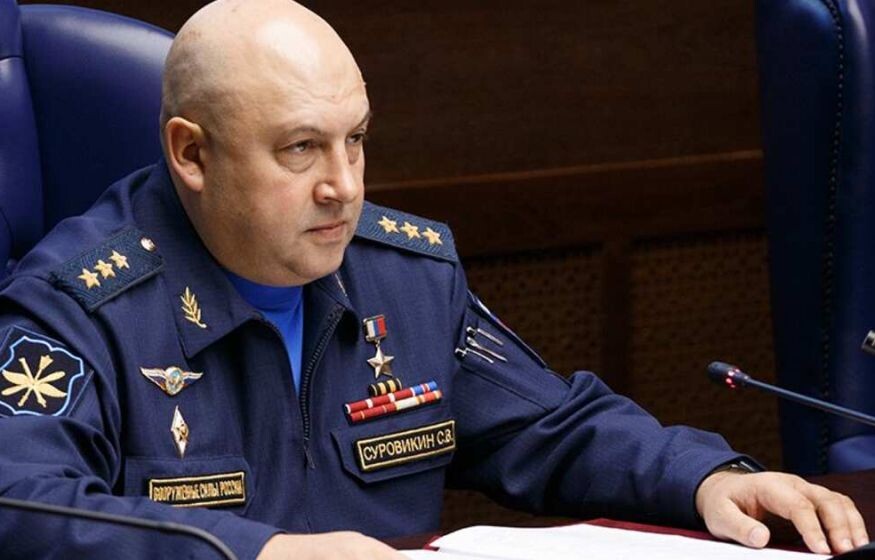    Дугин назвал генерала, способного воевать с США: «Это Суровикин, потому что…»