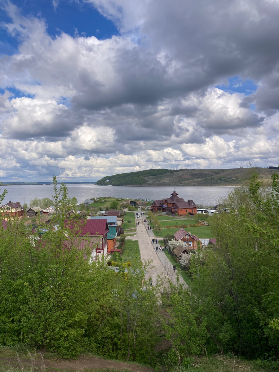 Вид на реку и порт