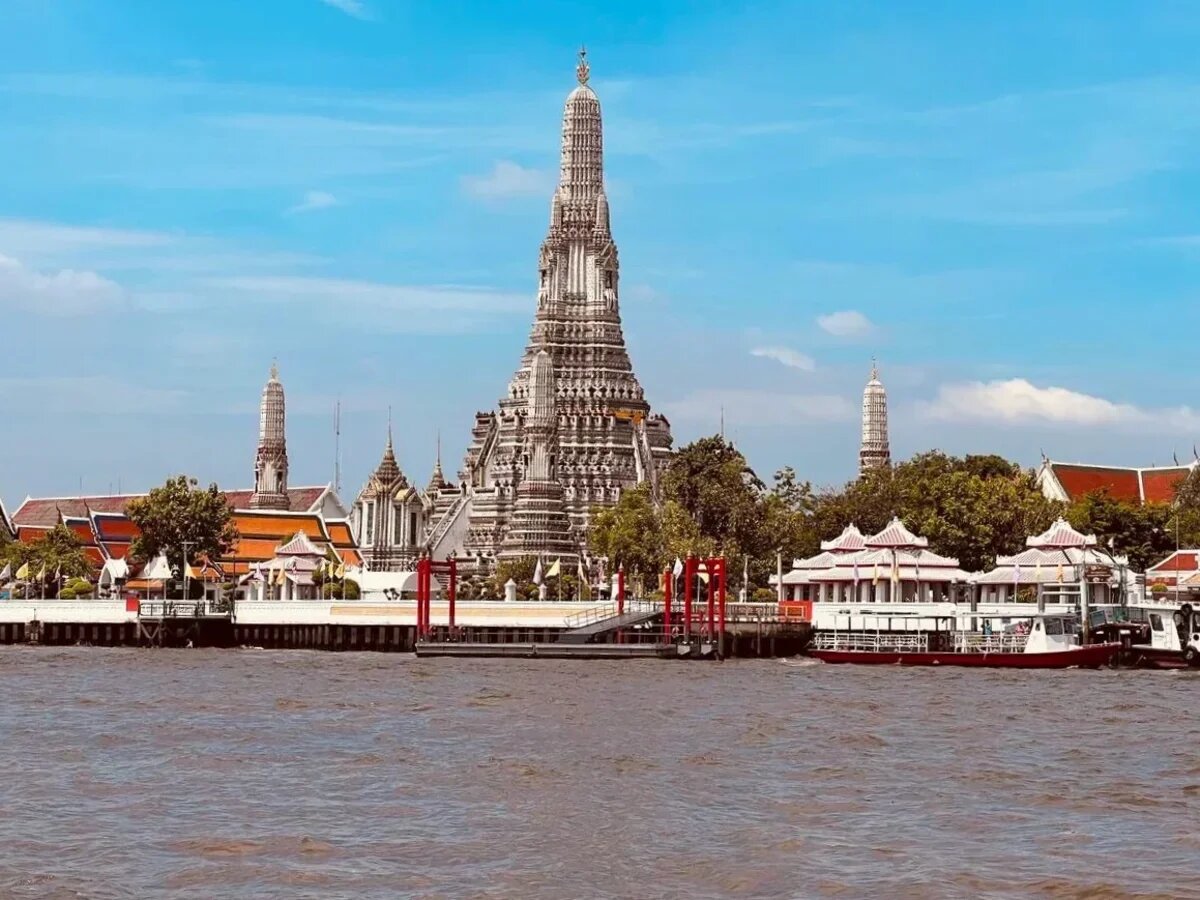    Храм утренней зари в Бангкоке. Фото: АТОР