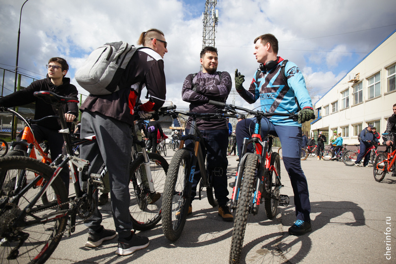    Сегодня в городе состоялся ежегодный велопробег, колонну возглавил мэр Роман Маслов.