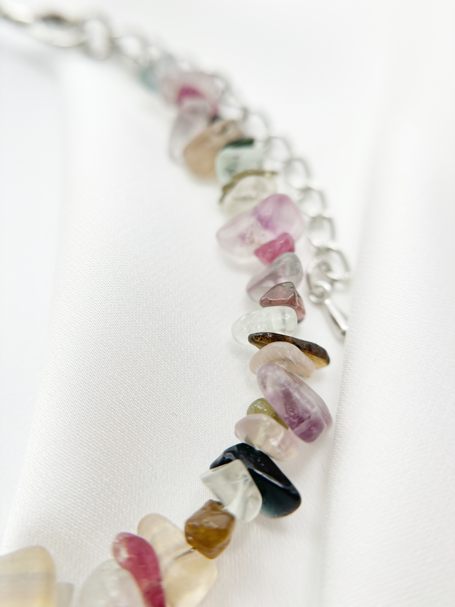 Флюорит считается камнем интеллекта и ясности.