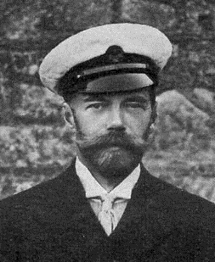 Император Николай II. [http://1914ww.ru/biograf/bio_n/nikolai2a.php]
