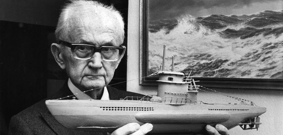 Карл Дёниц (1891-1980) незадолго до смерти в своем доме в Аумюле. Источник: picture alliance/brandstaetter images/Votava