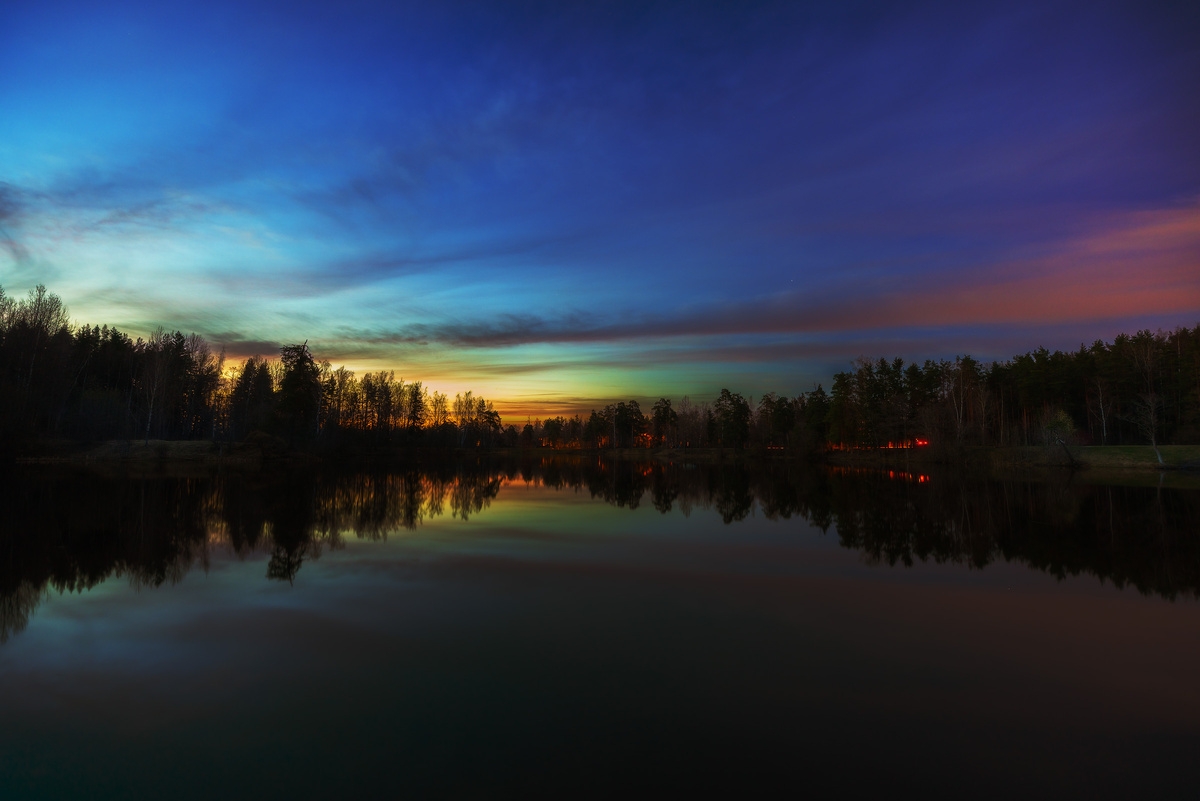 Красный пруд, город Ломоносов, 16.04.2025 21-30