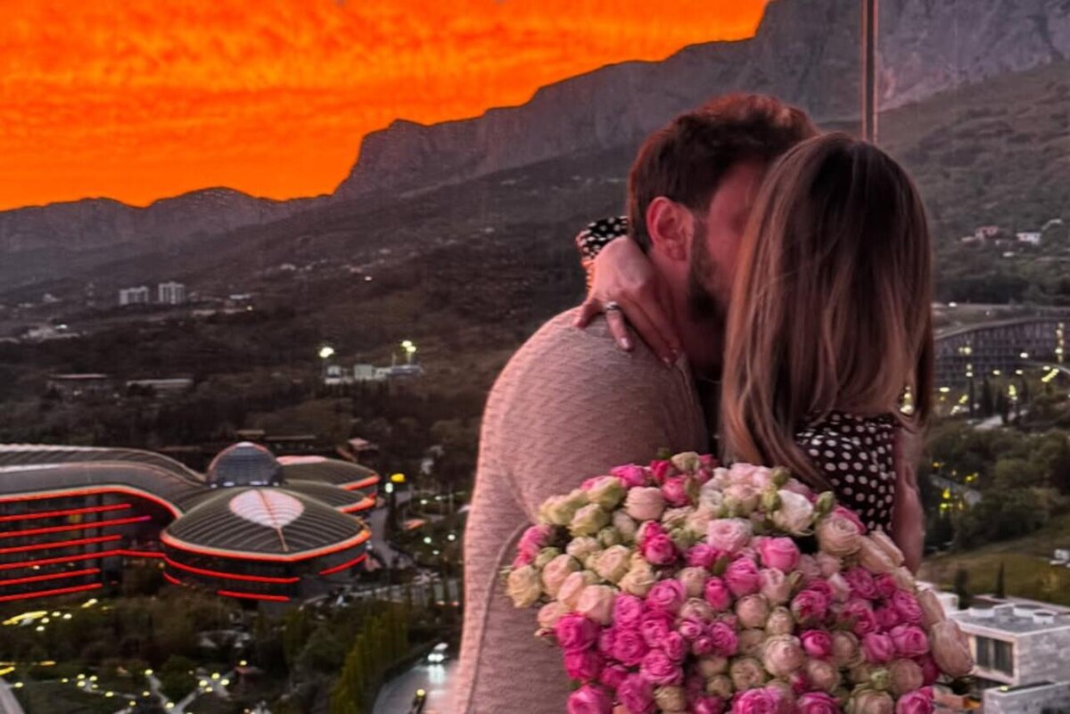    Агата Муцениеце и Петр Дранга, помолвка. соцсети