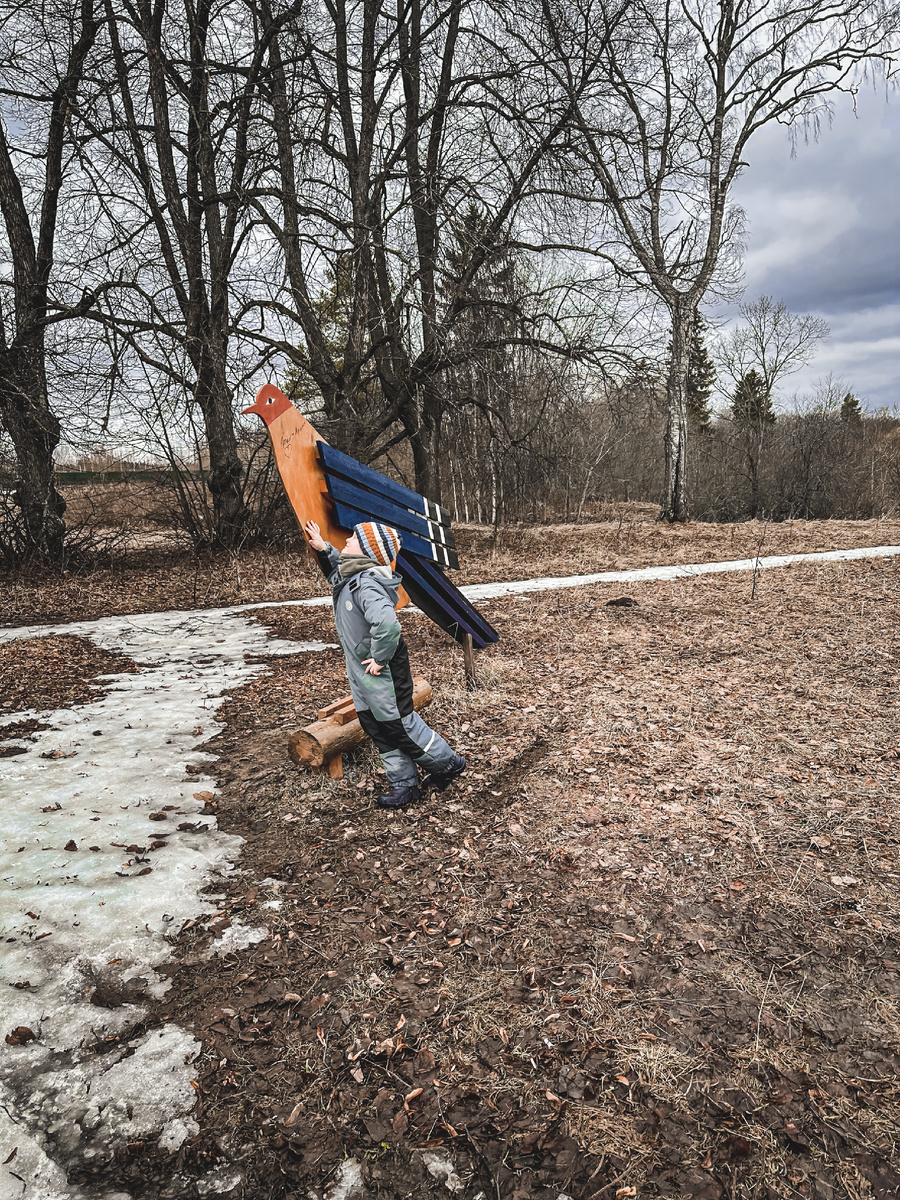 В марте еще лежит снег