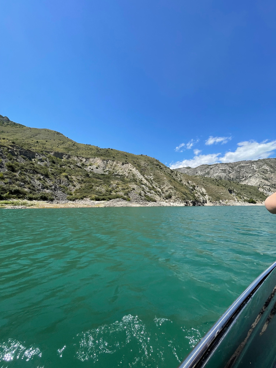 Фото с Сулакского водохранилища