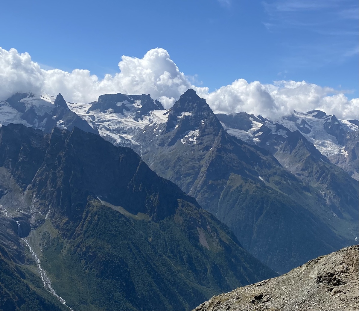 Вид с вершины г. Мусса-Ачитара