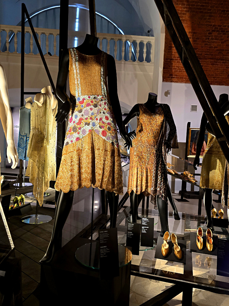 Из экспонатов выставки "Упакованные грезы"