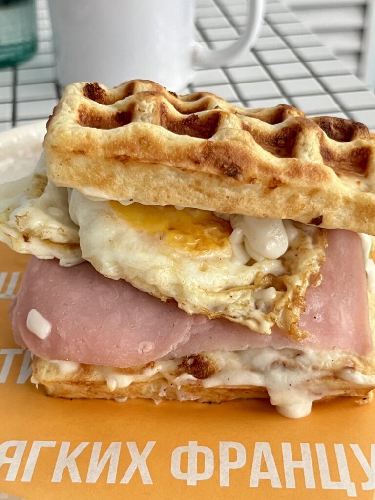 Вафли Крок-Месье в Щебетун ДК