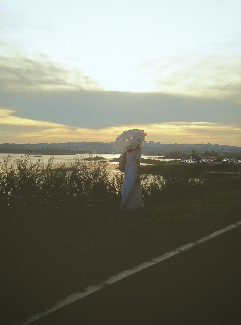 автор канала бредёт по улице Дальневосточной в далёком 2014-ом году