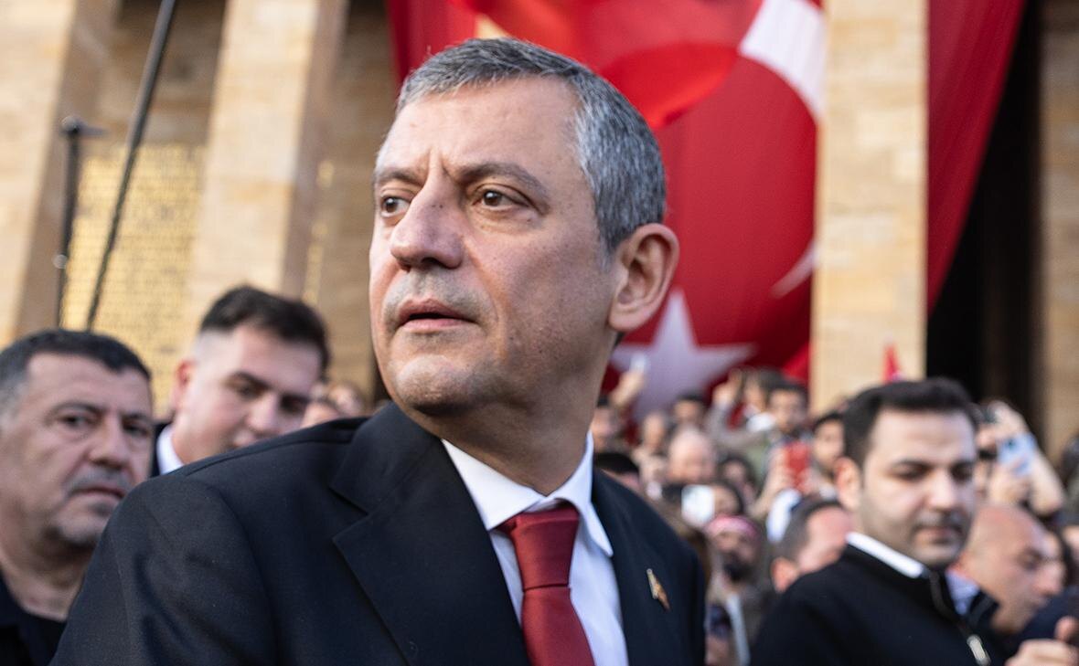    Озгюр Озель Фото: Serdar Ozsoy / Getty Images Георгий