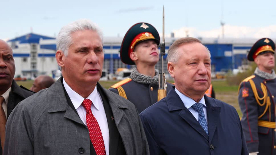 Президент Республики Куба Мигель Диас-Канель Бермудес (слева) и губернатор Петербурга Александр Беглов (справа)..📷Фото: Пресс-служба Смольного