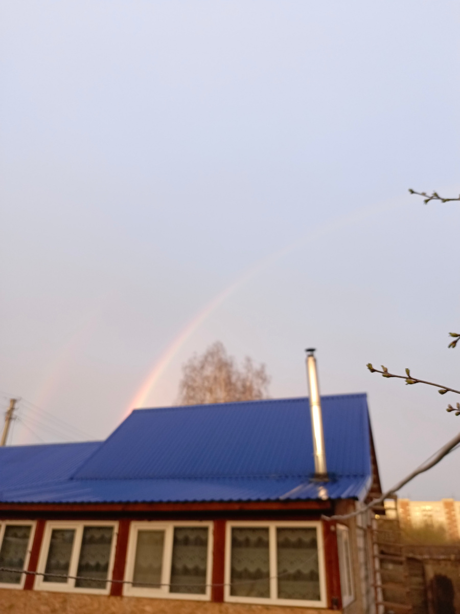 В этом году первая радуга 😊 да ещё и двойная
