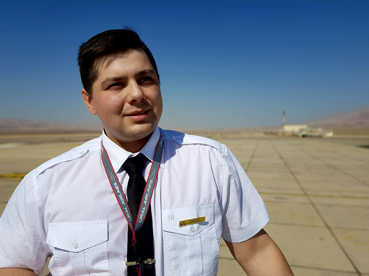 Одно из моих первых фото с летной работы. За спиной аэродром города Акаба, Иордания