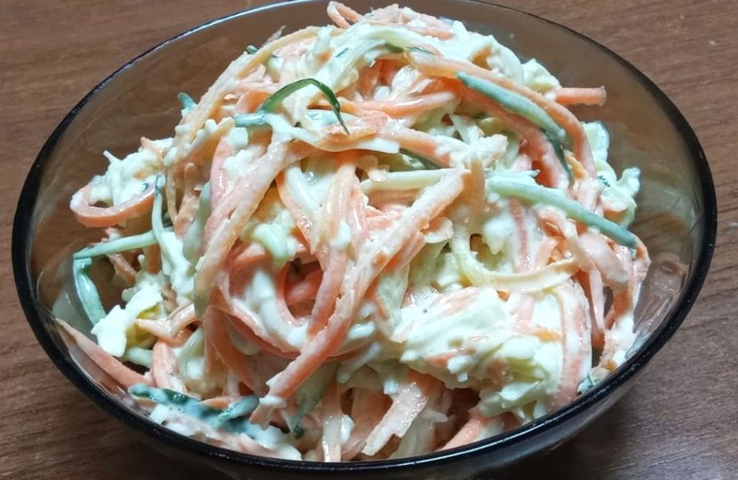 Быстрый салат из трёх ингредиентов — свежесть и вкус за пару минут!