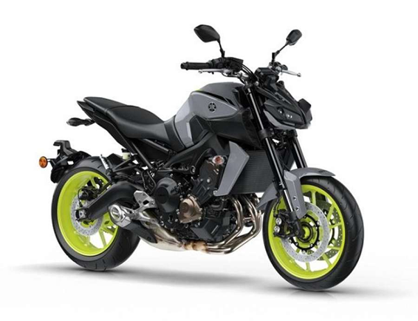 Нейкед ТМ Ямаха.