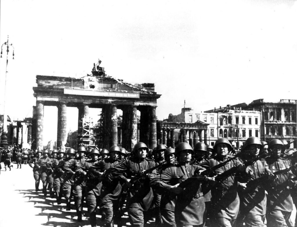 Парад Победы 04 мая 1945 года в Берлине