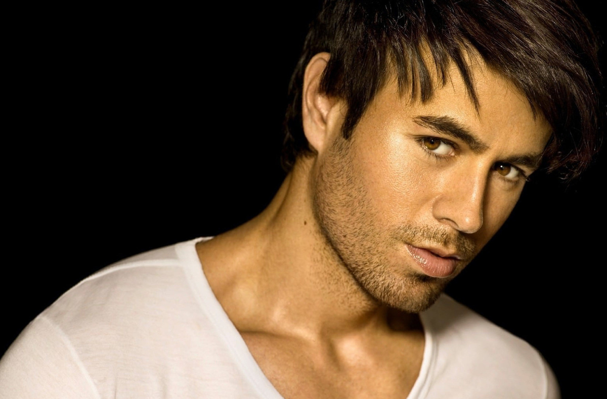 Энрике Иглесиас — Телец, по знаку зодиака