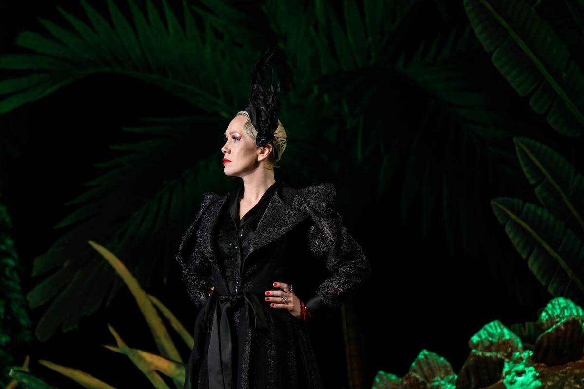 МХТ 8 разгневанных женщин – купить билеты без наценки