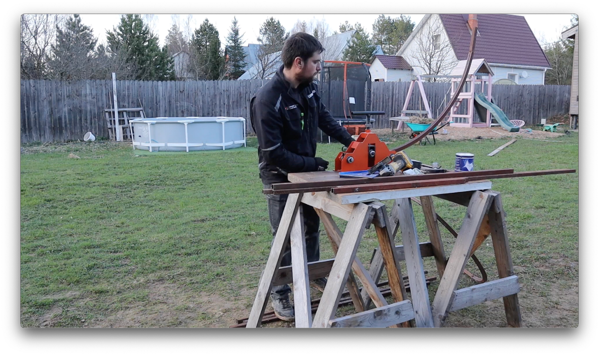 10 минут гнул 3 трубы 20х20