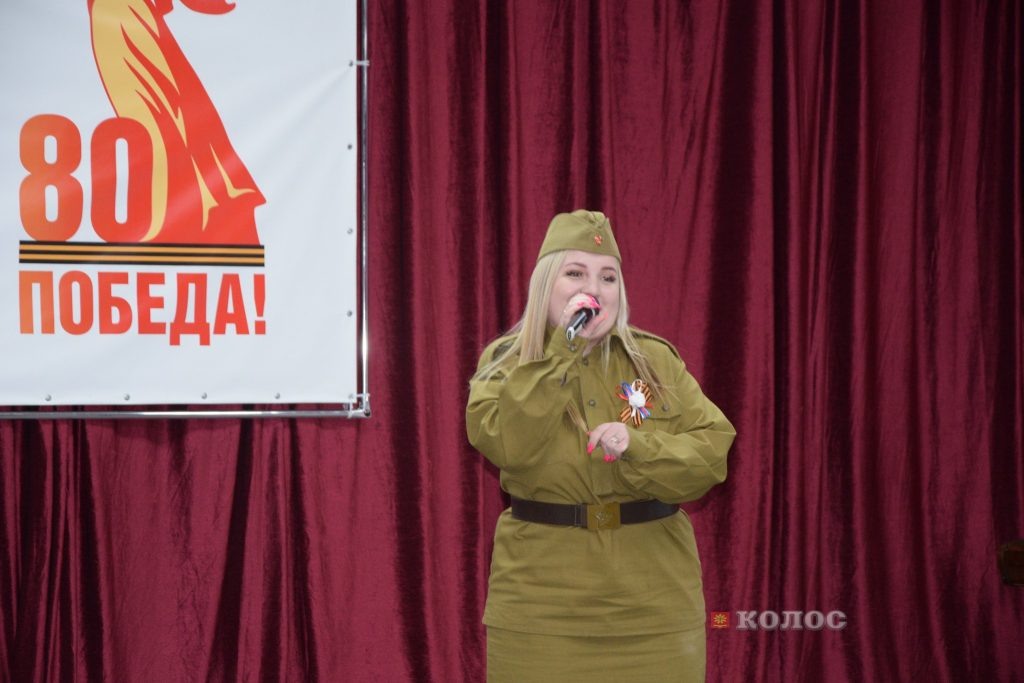 Гимн фестиваля «На солнечной поляночке» исполнила Анастасия Ерохина, с. Красная Поляна Светлана Кишинько  📷
