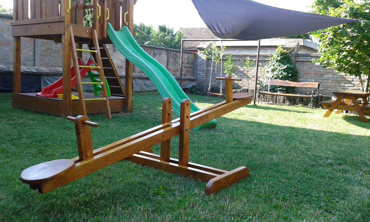 Как сделать детскую качалку своими руками: пошаговое руководство