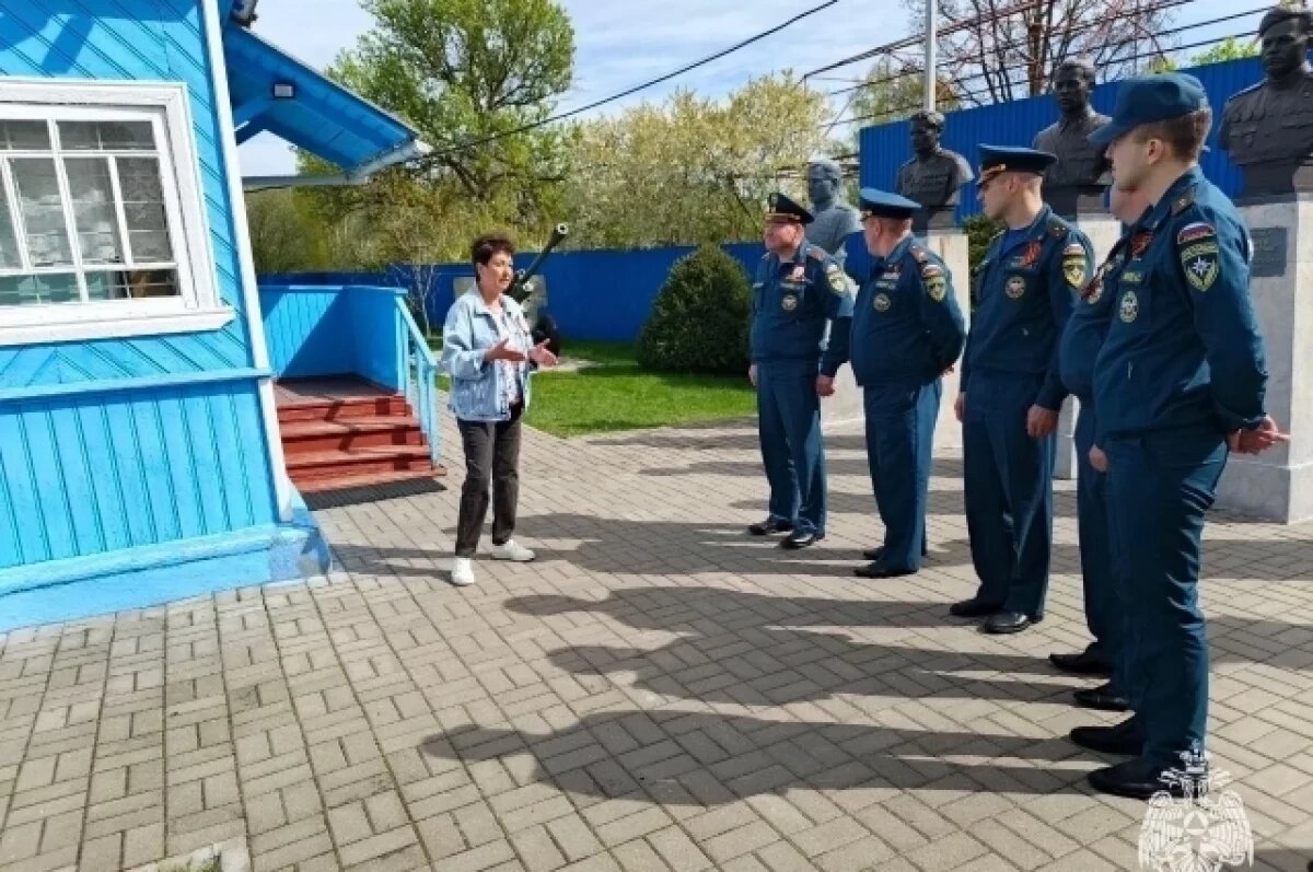    Специалисты отряда МЧС России почтили память героев ВОВ