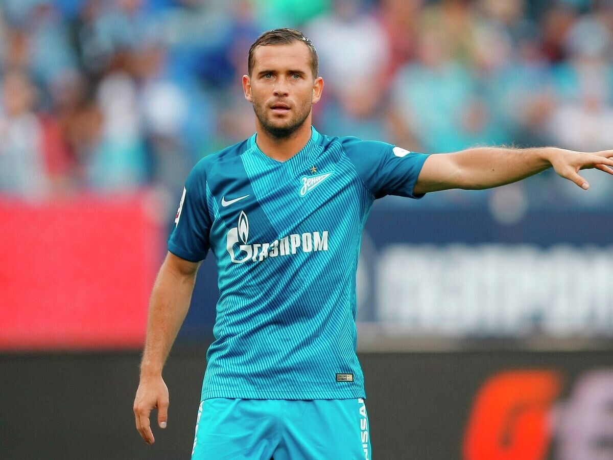    Нападающий "Зенита" Александр Кержаков© РИА Новости / Михаил Киреев