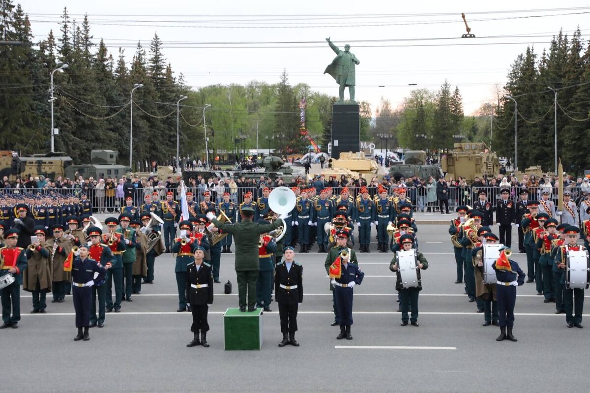    В Уфе состоялась первая генеральная репетиция Парада Победы
