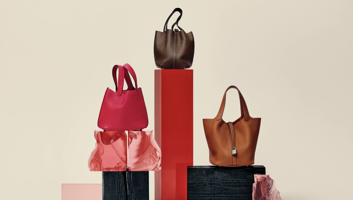 Источник: https://www.hermes.com/de/de/category/damen/taschen-und-kleinlederwaren/taschen-und-kleine-taschen/