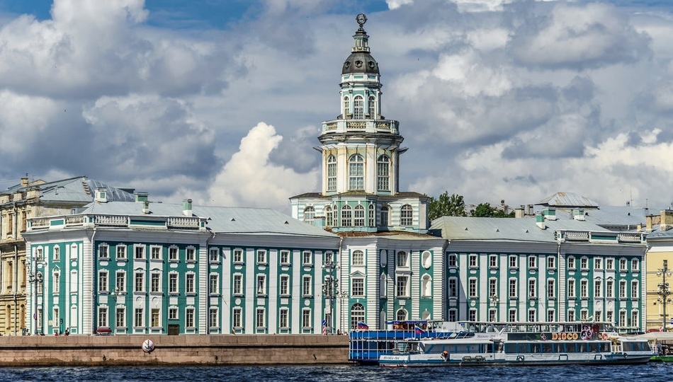 Существуют ли дни бесплатного посещения музеев в Санкт-Петербурге или это фантастика?