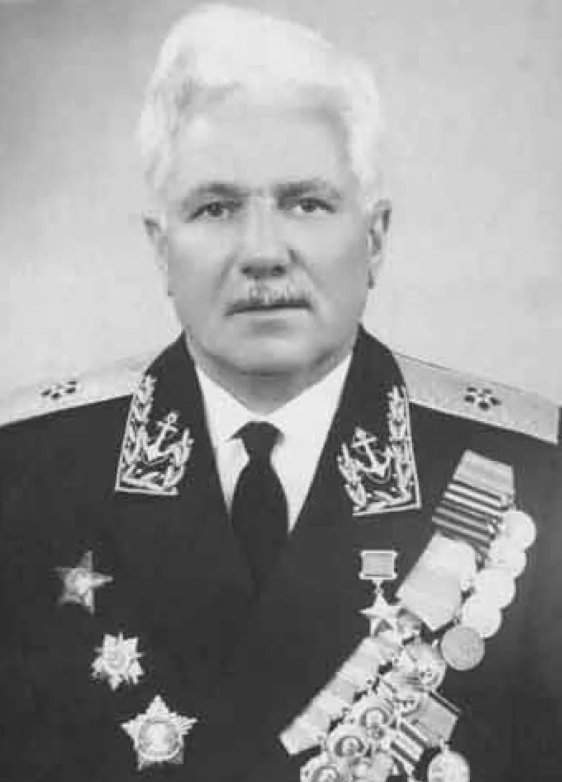 Герой Советского Союза контр-адмирал В.К.Коновалов (1911-1967). Источник - https://www.jewmil.com/biografii/item/115-konovalov-vladimir-konstantinovich?cat=583?cat=583?cat=583?cat=583?cat=583?cat=583?cat=583?cat=583