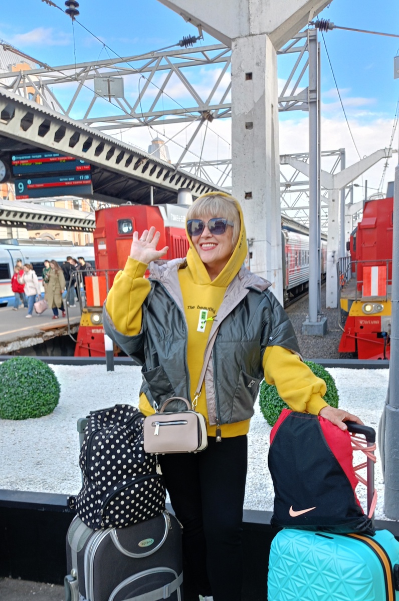 😄Точно я лягушка путешественница! Перед посадкой на поезд в Нижний Новгород, когда ещё неизвестно, где будем жить 😄