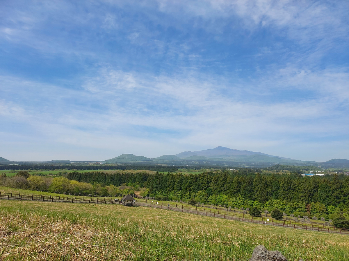 Вид на Халласан из парка Sangumburi