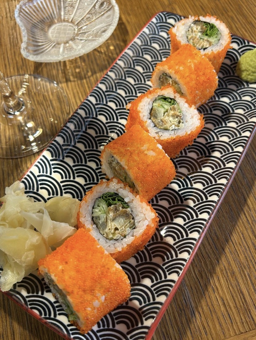 Ролл с корюшкой 