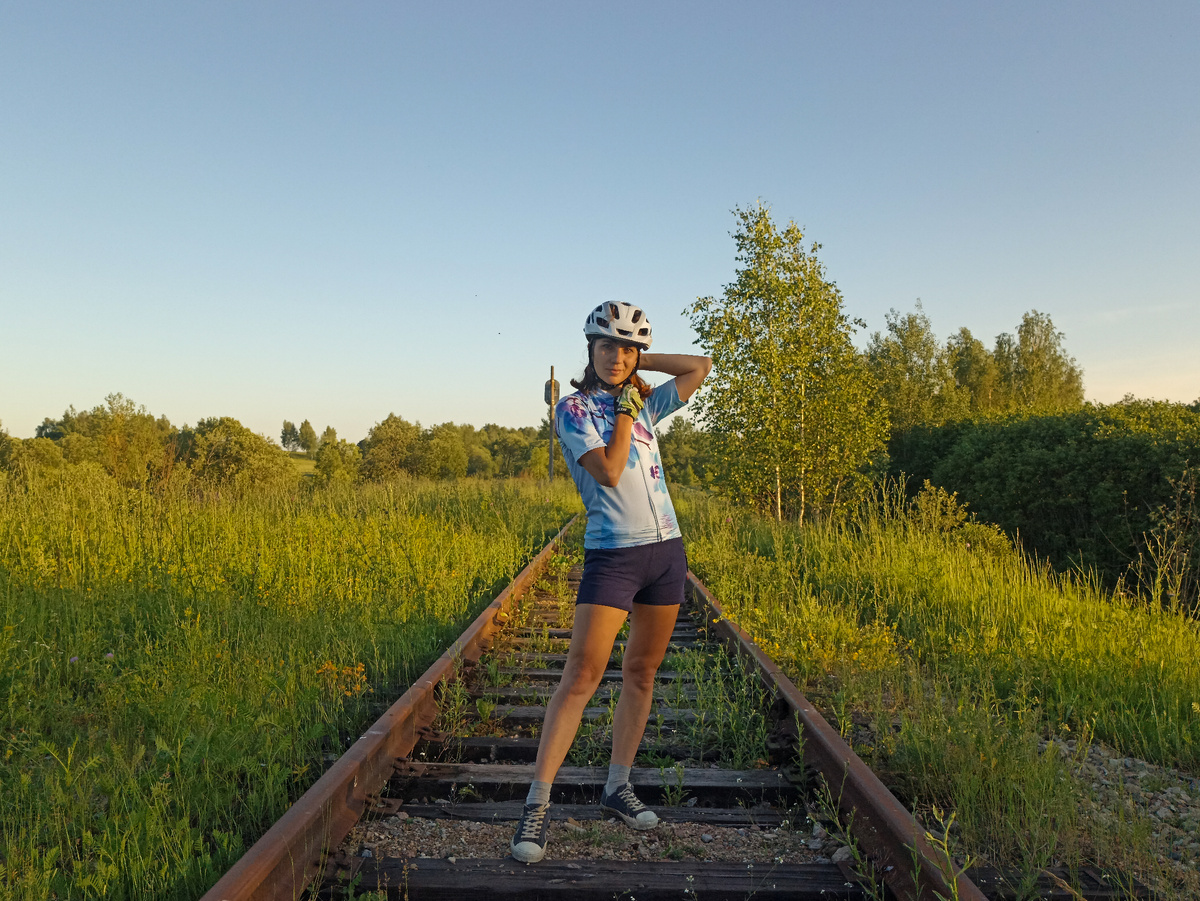 Дорога, железная и заброшенная