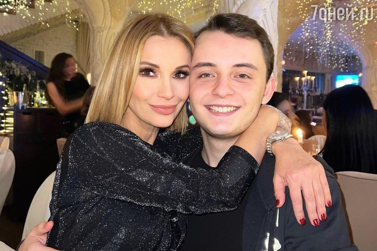    Ольга Орлова с сыном Социальные сети