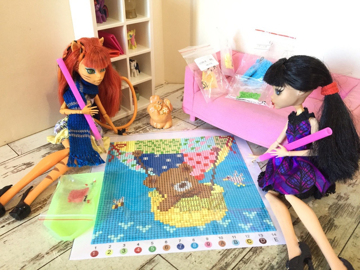 Алмазные картины идеально подходят для творчества с детьми! Мы за две недели собрали четыре картины размером 15 на 15 см (60 на 60 клеток). Какая картина вам нравится больше?