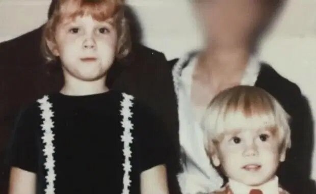 Рик с сестрой