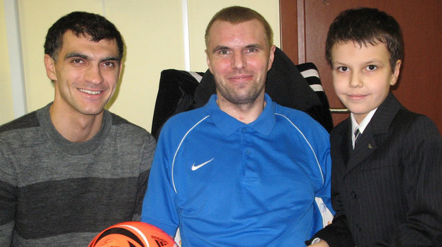 Владимир Габулов и Вениамин Мандрыкин с сыном.
Фото Александр Мартанов, архив «СЭ»