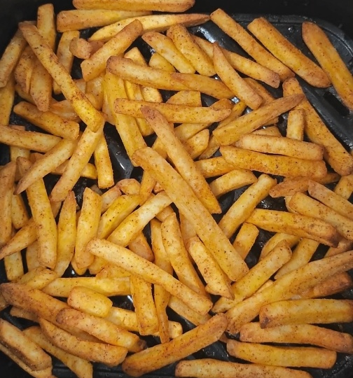 Нужно ли покупать аэрогриль? Плюсы и минусу популярного устройства на современной кухне