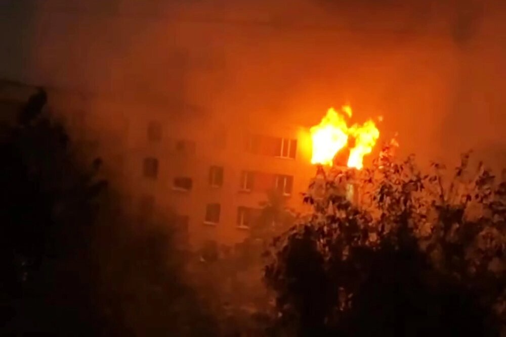    Пожар на адресу улице Генерала Тюленева, д.39. Фото: соцсети