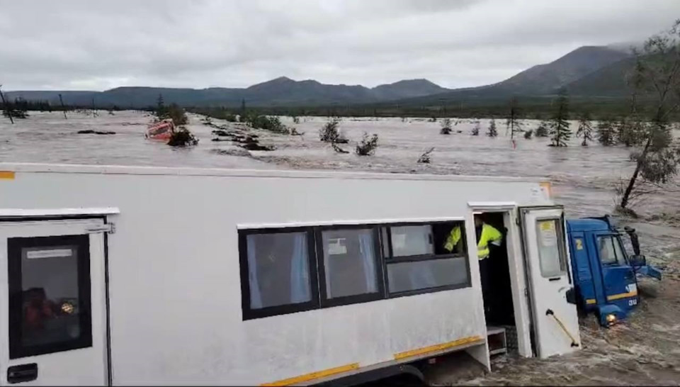 Стихия показала зубы